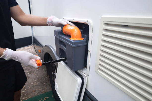 Portable Toilet Options We Offer in Lake Wazeecha, WI